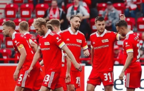 德甲焦点战：柏林联合VS门兴格拉德巴赫——战术博弈与胜负手深度解析