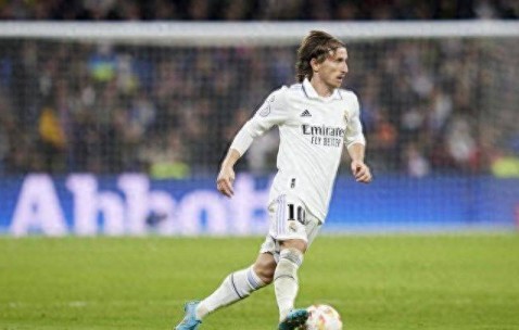 从放羊娃到金球奖得主，从水货到中场大师，莫德里奇如何实现逆袭