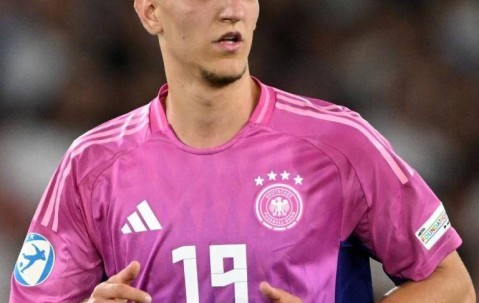 阿森纳转会动态：枪手持续关注德甲前锋，吉克雷斯谈判仍在进行中