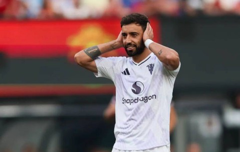 B费解释拒绝1亿转会沙特理由，无悔留效曼联！库尼亚抢购谢什科偶像旧居