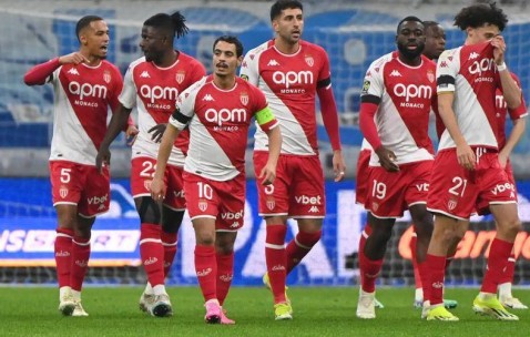 时隔21年再度登顶，朗斯领跑法甲积分榜