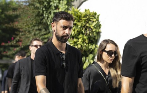 曼联球员归队细节曝光，两人获准推迟报到！阿莫林无奈重建太缓慢