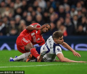 多家英媒曝伊萨克腿部骨折缺阵数月 利物浦冬窗必补人