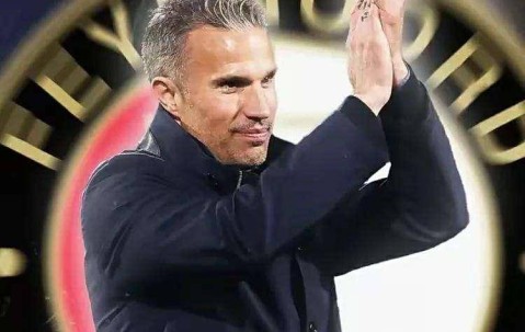 1-0到2-1！欧冠夜两大豪门失利，穆帅补时被绝杀，法甲独苗陷危局