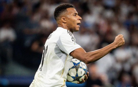 姆巴佩罕见帽子戏法，欧冠进球数超60，追赶C罗王者