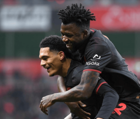 一场4-0,制造出惨案,昔日冠军踢疯了,德甲4轮不败