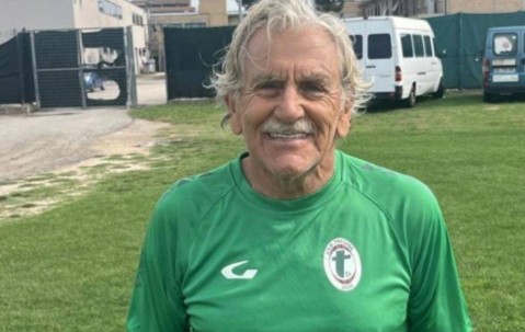 82岁前意甲门将欲复出参加业余赛+养生秘诀曝光 球迷：看谁敢射门