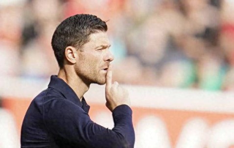 阿隆索铁腕初现成效！9胜2平表现抢眼，姆巴佩稳坐主力地位