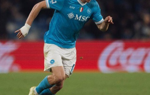 曼联弃将独造2球，AC米兰0-2那不勒斯无缘卫冕，意甲单线争冠