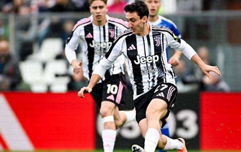 意甲大冷门！尤文图斯0-2科莫，升班马创造历史