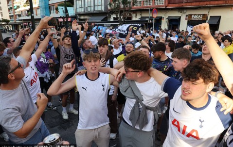 曼联崩盘夜！阿莫林获“免死金牌”，高层葫芦里卖的什么药？