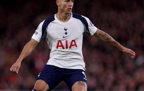 4-1！埃泽帽子戏法主导北伦敦德比，阿尔特塔战术奏效，阿森纳崛起