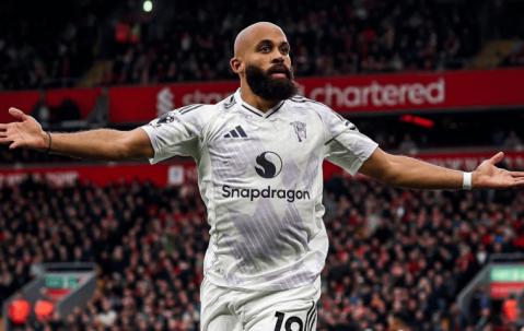 曼联连斩3大豪门，卡里克4连胜抢下12分，球迷：13连胜极限夺冠吧