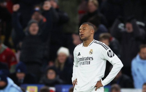 被巴萨三杀“四大皆空”，但姆巴佩别太着急？C罗也是这么过来的