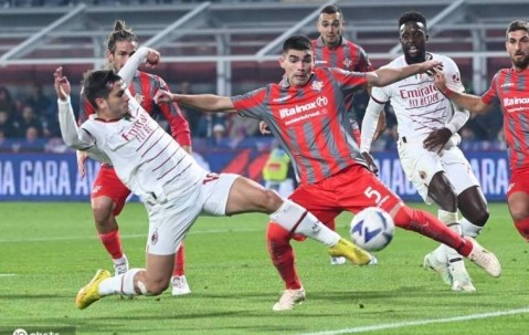 残阵米兰迎旧帅狙击！意甲焦点战：红黑军团主场破咒 or 紫百合逆袭？比分进球数精准剖析