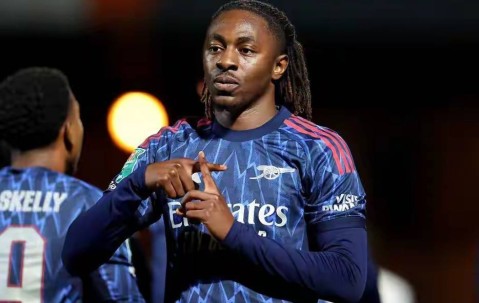 封神！62岁穆帅2射正绞杀64%控球，皇马决定欧冠生死？