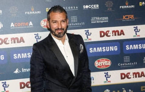 意甲关键战开打，魔笛领衔拉比奥特战老东家：米兰对阵尤文谁主沉浮