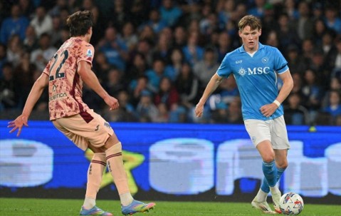 意甲榜首易主 麦克托米奈双响&进球上双 那不勒斯2-0都灵3分领跑