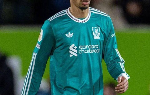 利物浦遭遇英超四连败！斯洛特下课危机加剧