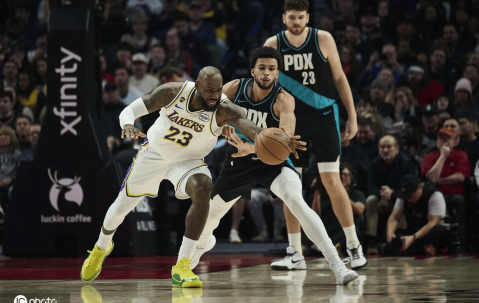 湖人惨败之夜迸出新亮点 “龙套男”21分衬出小杨凄凉