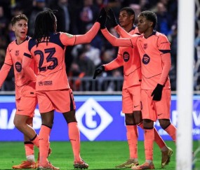 一场2-0踢出6连胜,弗里克神了:率队狂飙,目标直指三冠王