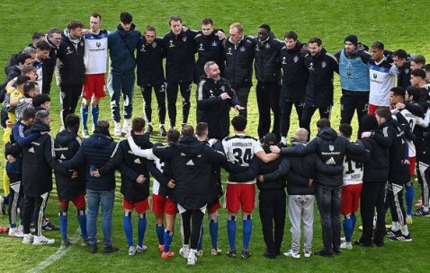 德甲六冠王汉堡再遭沉重打击，冲刺升级受阻陷入困境