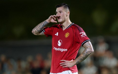 阿邦拉霍怒批曼联：舍什科第10个罚点证明他是懦夫，阿莫林也一样