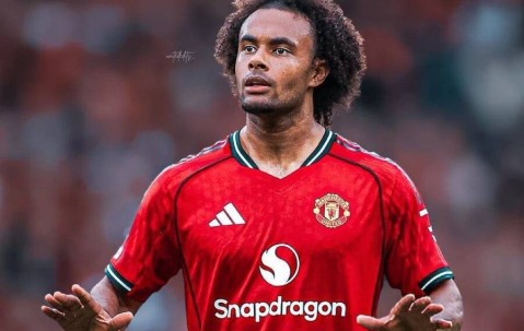 曼联4250万中锋积极寻求离队！谢什科低迷却不用他，阿莫林解释理由