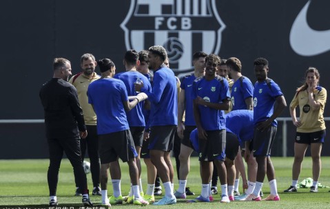 巴萨新星拉明因伤提前退场，欧冠半决赛对阵国米蒙阴影