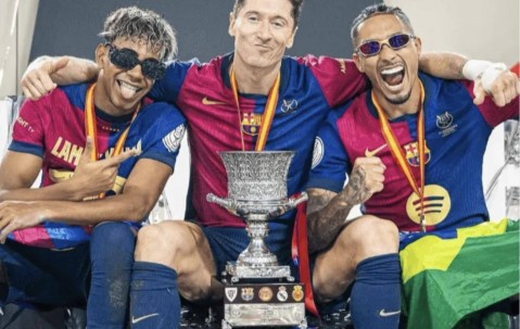 西甲最佳阵容揭晓：姆巴佩领衔，巴萨四大巨星入选，维尼修斯遗憾无缘