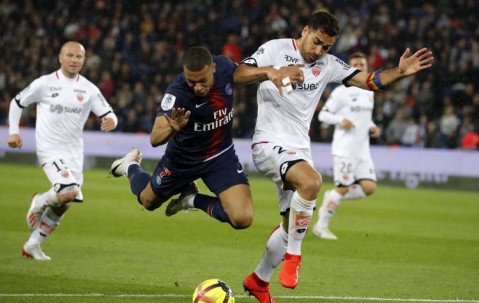 勒阿弗尔VS摩纳哥，法甲赛场上的强强对话，深夜之战谁将脱颖而出？