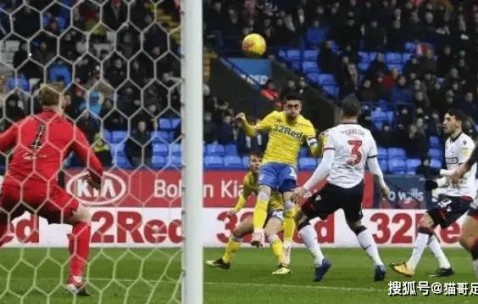 利兹联大胜布里斯托尔城，五连胜登顶英冠