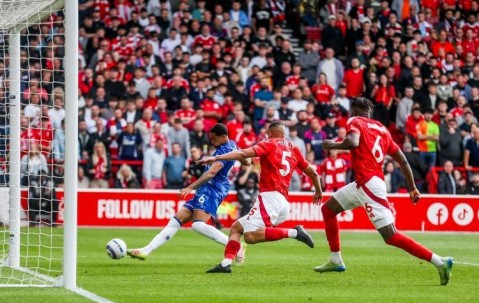 “正蓝旗”！自家青训出品的科尔维尔打进关键球&8岁就加入切尔西