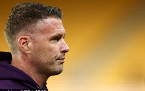 曼联伤病危机加剧，一月转会策略引发热议