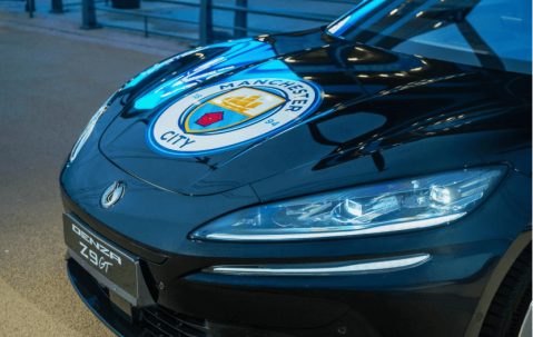 比亚迪和曼城足球俱乐部合作？