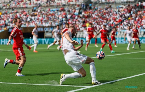 超74,000人观战！德甲冠军败北，对手爆冷赢得近1亿奖金