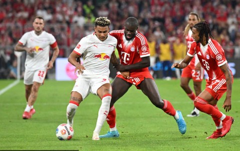 首战造惨案！德甲-凯恩戴帽迪亚斯1射2传 拜仁6-0莱比锡