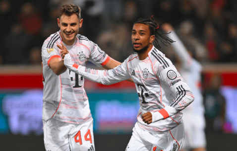 豪门悲喜夜：维拉2-1曼联豪取10连胜 巴萨2-0黄潜联赛8连胜 拜仁4-0