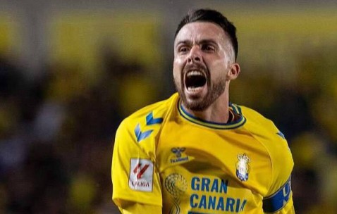 抗癌英雄！西甲前名将宣布成功复出：3年2次战胜病魔 全队欢庆