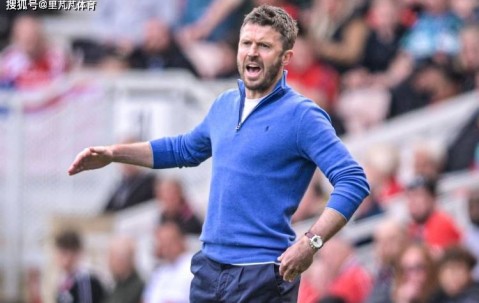 卡里克坚持自我+耐心传控，会是解决曼联问题的帮手么