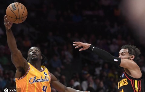 鲍尔28+13约翰逊空砍43分 黄蜂险胜老鹰