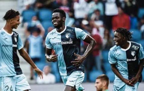 法国杯跨级别对决：勒阿弗尔主场止颓迎亚眠，法甲劲旅借势取胜