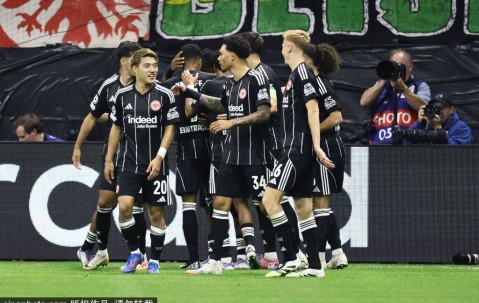 德甲上演疯狂对决：法兰克福6-4惊魂取胜，进6球后丢4球