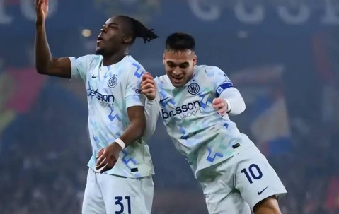 2-1！国米登顶意甲：齐沃激活带刀后卫，劳塔罗爆发，800万奖金在招手