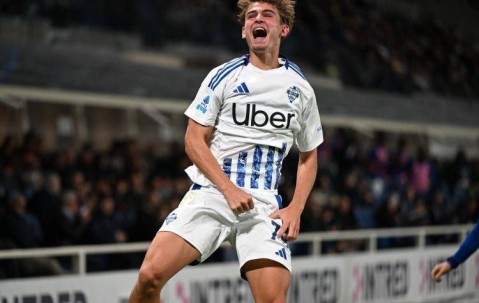 科莫与皇马博弈！意甲弱旅推动中场天才转会，未来充满变数